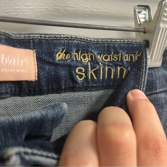 7 For All Mankind High Waist Ankle Skinny Jeans - Picture 6 of 7